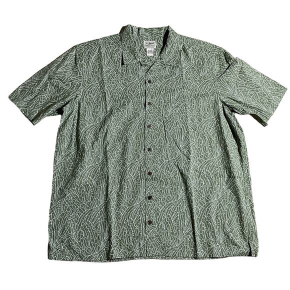 Men's L.L. Bean Traditional Fit Button Up Short Sleeve Shirt XLTall Item #300230 - Picture 1 of 7